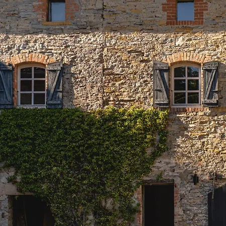 Maison d'hôtes Au Pied Des Cévennes - Domaine Les Terres Aoyama 4*