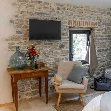 Au Pied Des Cévennes - Domaine Les Terres Aoyama Saint Julien Les Rosiers