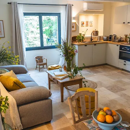Au Pied Des Cévennes - Domaine Les Terres Aoyama Maison d'hôtes 4*