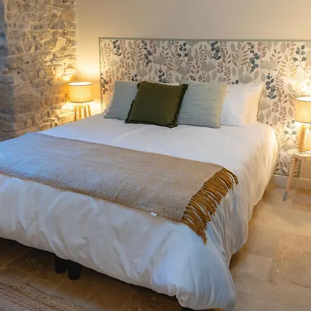 Maison d'hôtes Au Pied Des Cévennes - Domaine Les Terres Aoyama 4*