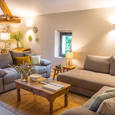 Au Pied Des Cévennes - Domaine Les Terres Aoyama Maison d'hôtes 4*