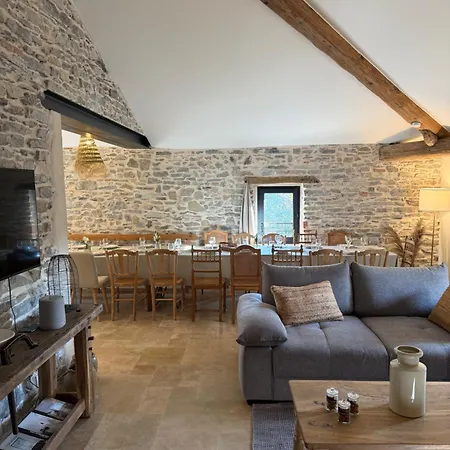 Maison d'hôtes Au Pied Des Cévennes - Domaine Les Terres Aoyama 4*
