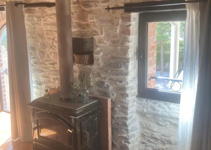 Maison d'hôtes Au Pied Des Cévennes - Domaine Les Terres Aoyama 4*
