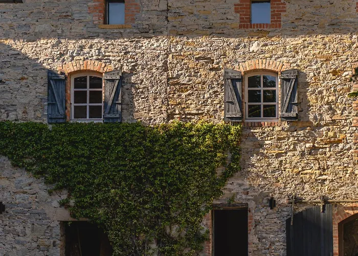 Maison d'hôtes Au Pied Des Cévennes - Domaine Les Terres Aoyama 4*