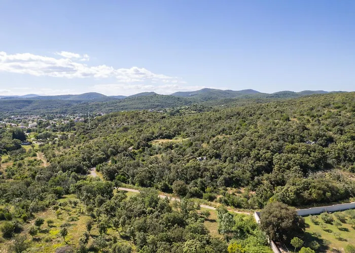 Au Pied Des Cévennes - Domaine Les Terres Aoyama 4*