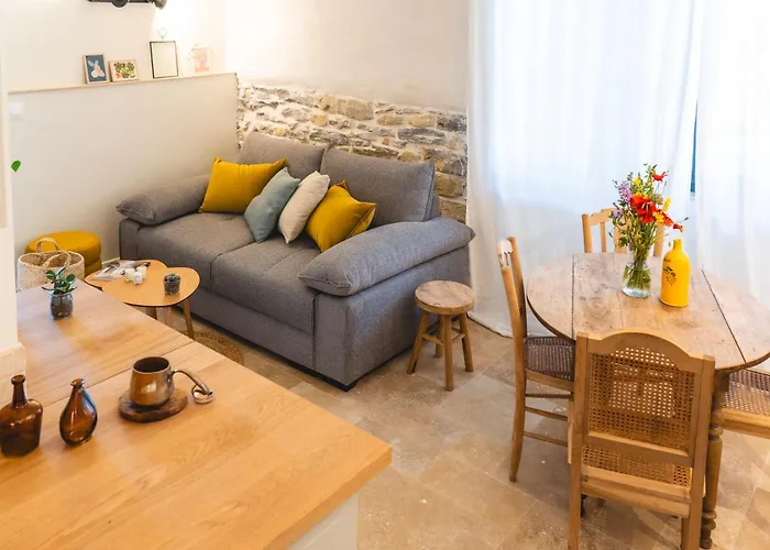 Au Pied Des Cévennes - Domaine Les Terres Aoyama Maison d'hôtes 4*