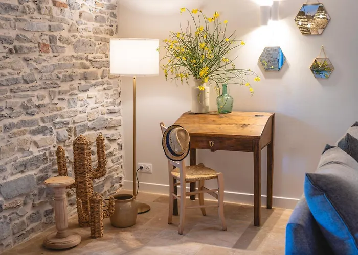 Au Pied Des Cévennes - Domaine Les Terres Aoyama Maison d'hôtes 4*