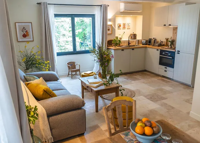 Au Pied Des Cévennes - Domaine Les Terres Aoyama Maison d'hôtes 4*