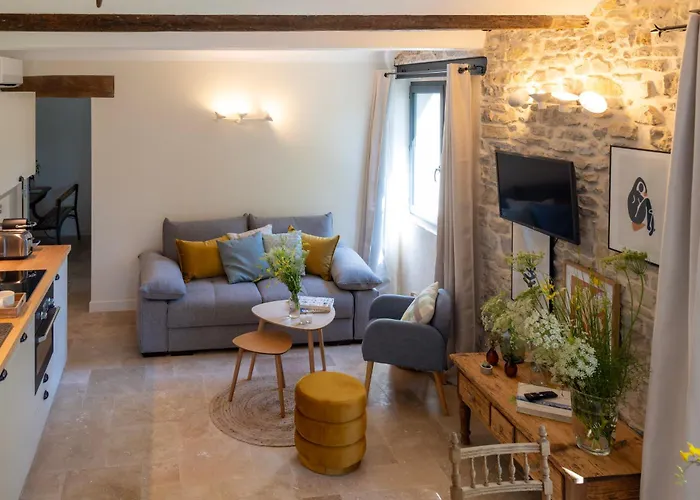 Maison d'hôtes Au Pied Des Cévennes - Domaine Les Terres Aoyama 4*
